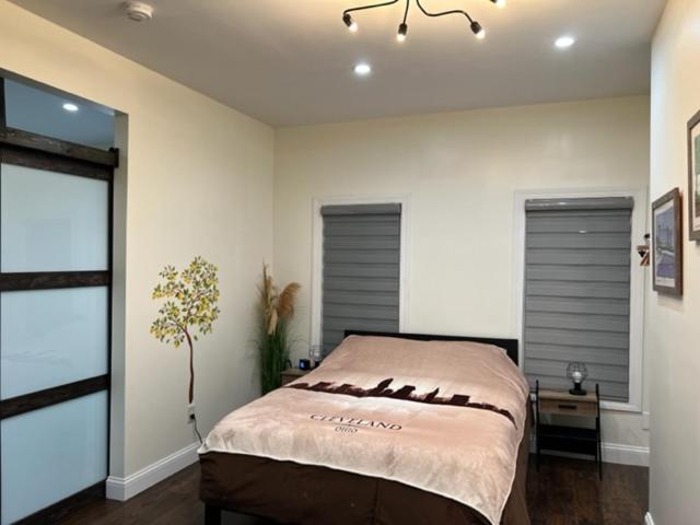 Uber Close To Ohio City, Appartement *